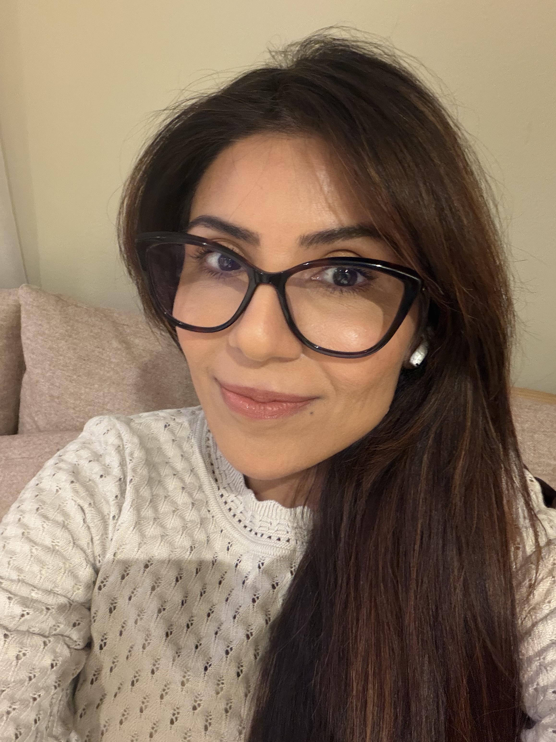 Candy Samra, UrDivineFriend certified tarot reader